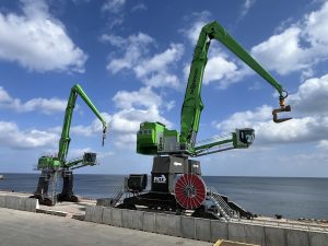 Sennebogen material handler